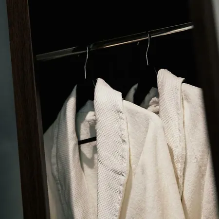 ゲストハウス The Grey ナポリ